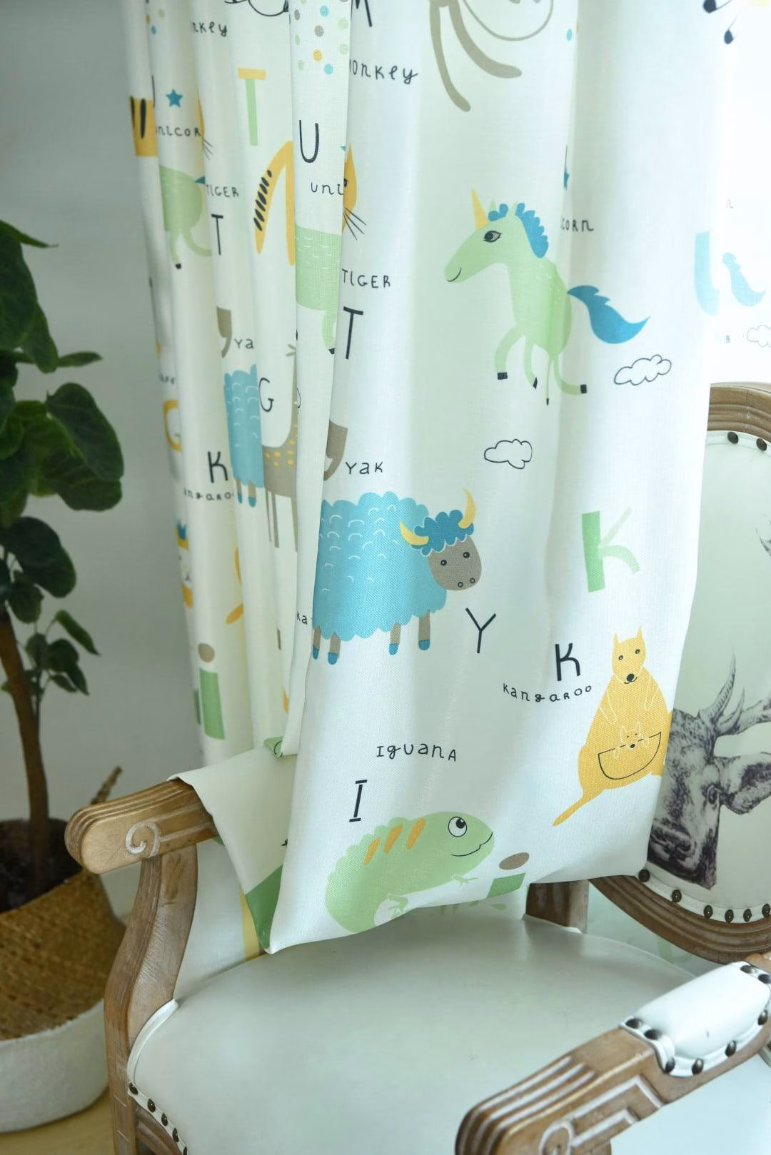 Dieren gordijn geel