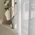 Witte vitrage verticale strepen