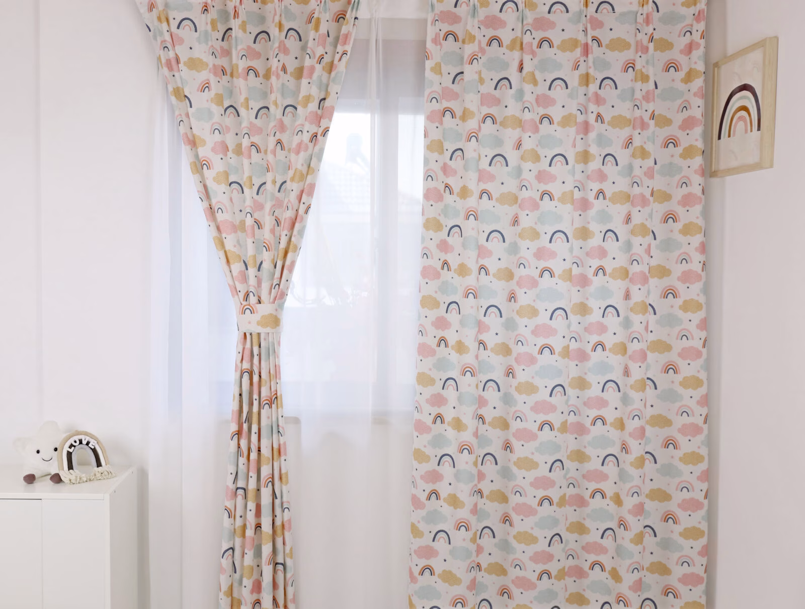 Regenboog kinderkamer gordijnen Leukekindergordijnen.nl