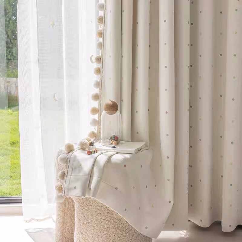 Stippen gordijnen - Leukekindergordijnen.nl