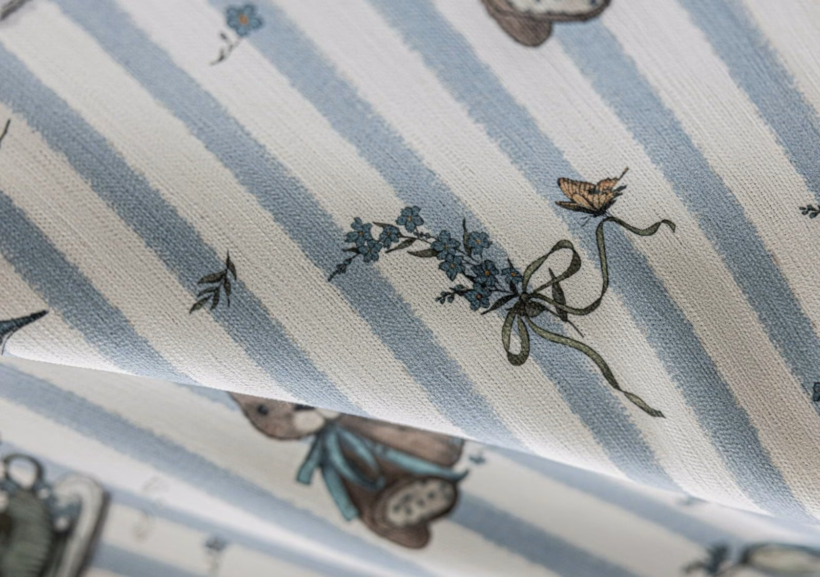 Blauwe kindergordijnen met konijntjes en vogeltjes voor babykamer of kinderkamer