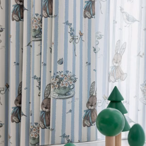 kinderkamer gordijnen combineren met print en kleur