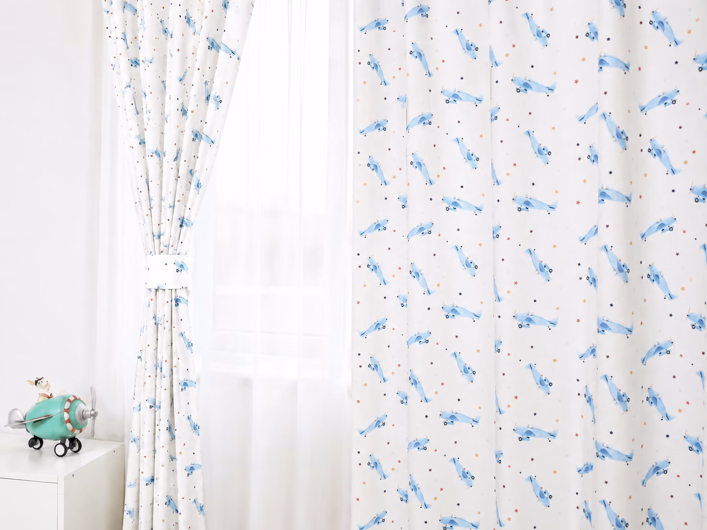 Vliegtuigjes gordijnen kinderkamer blauw op maat gemaakt